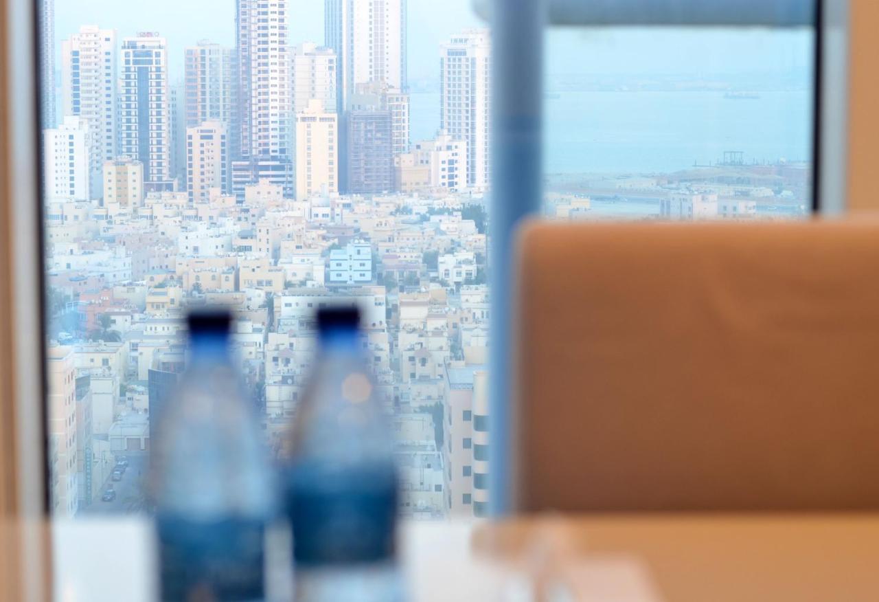 The Lodge Suites Manama Extérieur photo