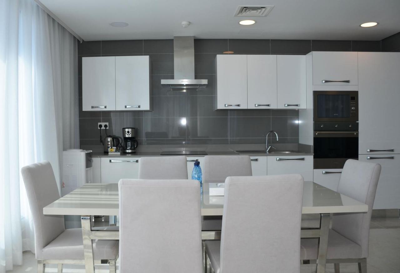 The Lodge Suites Manama Extérieur photo